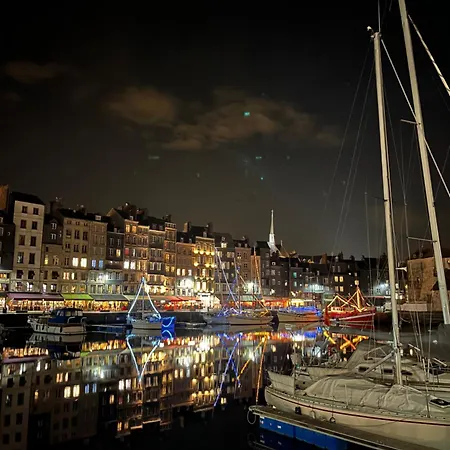 Apartment Honfleur: Calme & Piscine Privee La Riviere-Saint-Sauveur