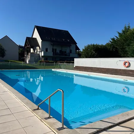 Apartment Honfleur: Calme & Piscine Privee